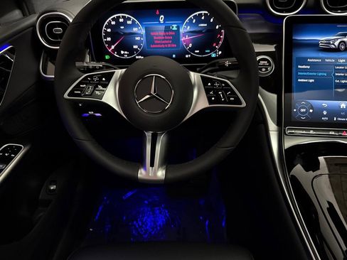 Used 2026 Mercedes-Benz GLC 300 4MATIC image 4