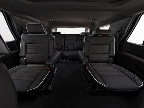 Used 2025 GMC Yukon AT4 Ultimate w/ LPO, Floor Liner Package AWD/4WD image 15