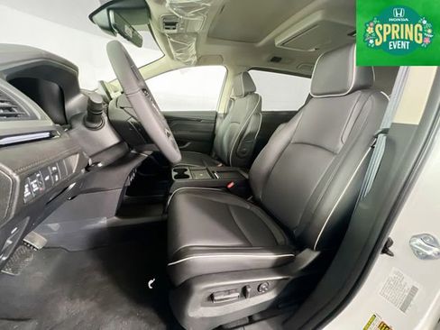 New 2026 Honda Odyssey Touring image 19