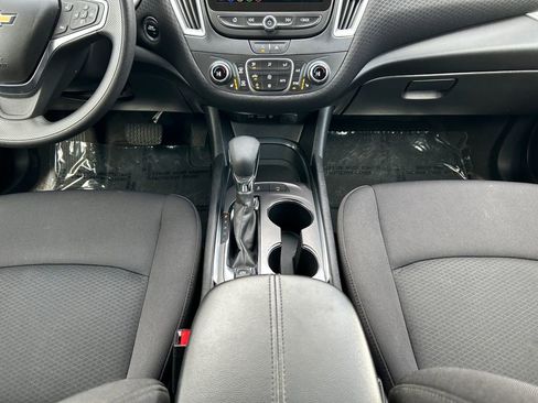 Used 2024 Chevrolet Malibu LT image 12