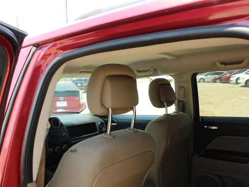 Used 2016 Jeep Patriot Latitude image 18