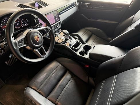 Certified 2020 Porsche Cayenne S AWD/4WD image 4