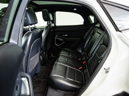 Used 2022 Jaguar E-PACE SE image 32