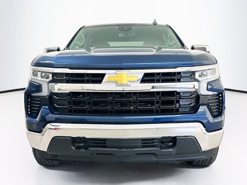 Used 2023 Chevrolet Silverado 1500 LT AWD/4WD image 2