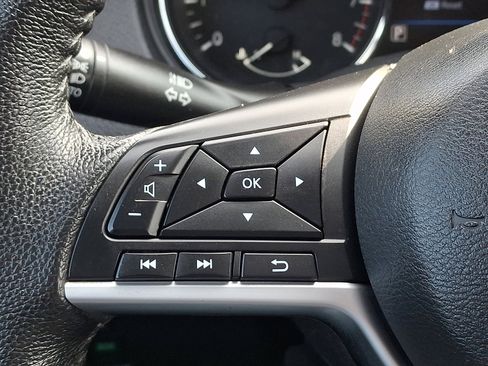 Certified 2020 Nissan Rogue SV image 20