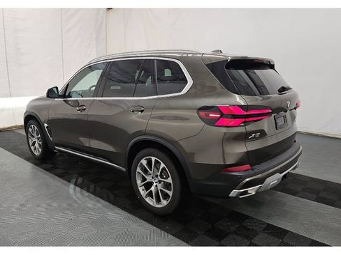 Used 2026 BMW X5 xDrive40i AWD/4WD image 4
