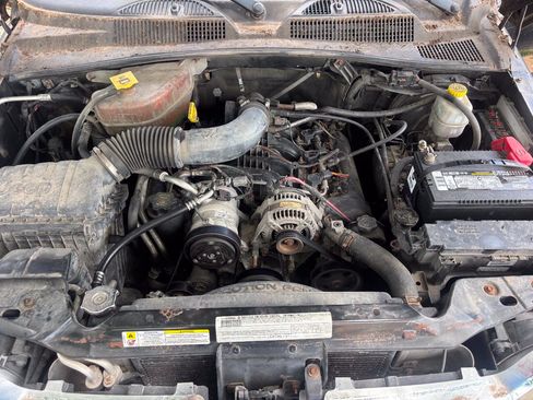 Used 2007 Jeep Liberty Sport AWD/4WD image 17