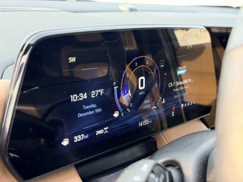 Used 2025 Chevrolet Equinox ACTIV w/ Safety and Technology Package image 9