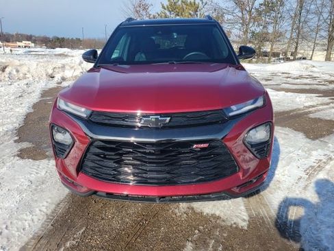 Used 2023 Chevrolet TrailBlazer RS w/ Convenience Package FWD image 2