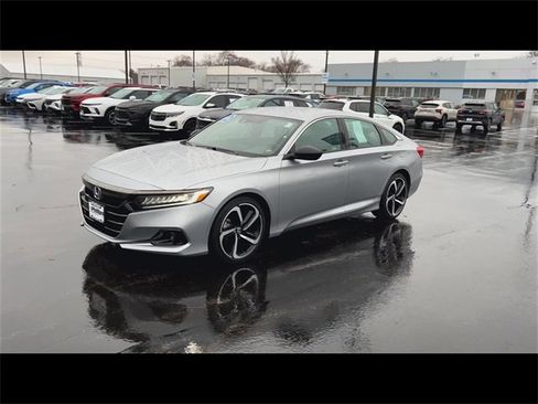 Used 2022 Honda Accord Sport image 4