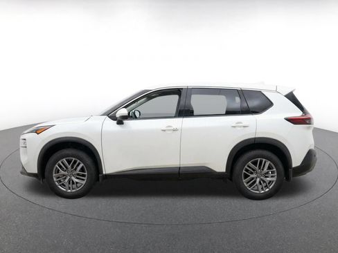 Used 2023 Nissan Rogue S AWD/4WD image 4