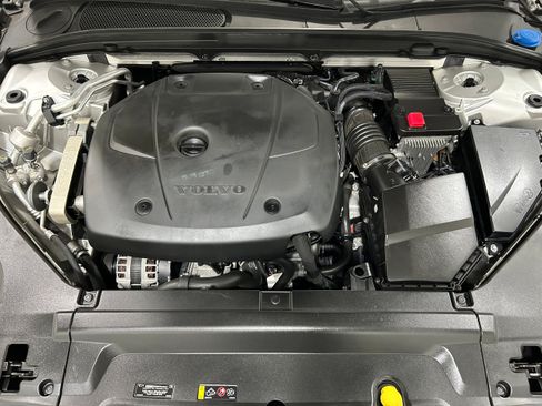 Used 2020 Volvo V90 T6 Cross Country AWD/4WD image 18