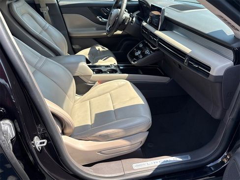 Used 2022 Lincoln Corsair FWD image 13