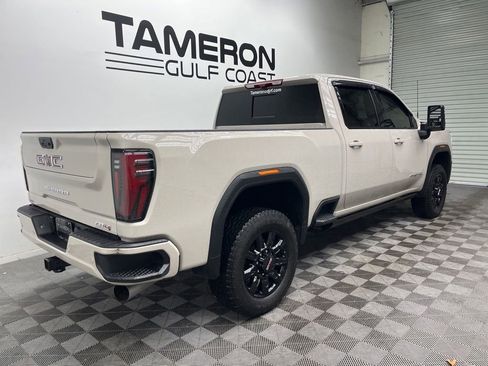 Used 2026 GMC Sierra 2500 AT4 w/ AT4 Premium Plus Package AWD/4WD image 17