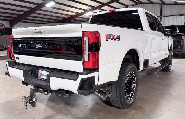 Used 2025 Ford F250 Platinum AWD/4WD image 2
