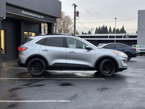 Used 2021 Ford Escape Titanium w/ Titanium Elite Package image 5