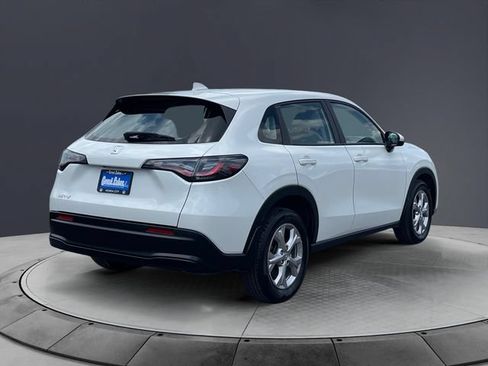 Certified 2024 Honda HR-V LX image 5