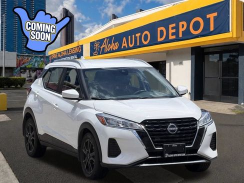 Used 2023 Nissan Kicks SV FWD image 6