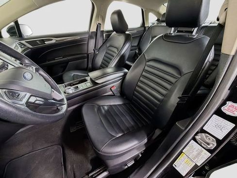 Used 2020 Ford Fusion SEL image 12