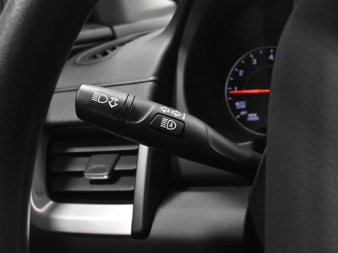 Used 2022 GMC Terrain SLE w/ Driver Convenience Package FWD image 13