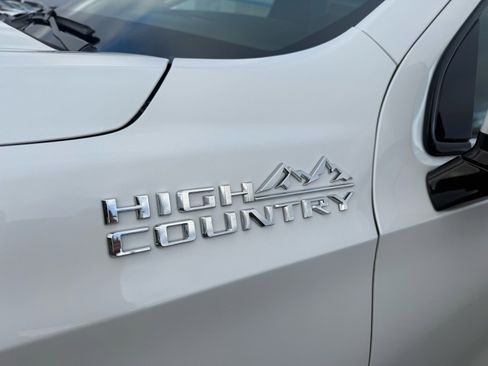 Used 2025 Chevrolet Tahoe High Country w/ Sun And Tow Package image 12