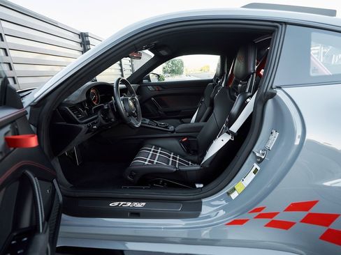 Used 2024 Porsche 911 GT3 RS w/ Weissach Package image 33