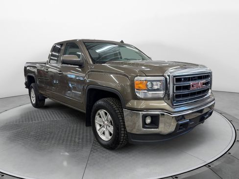 Used 2014 GMC Sierra 1500 SLE w/ SLE Value Package AWD/4WD image 4