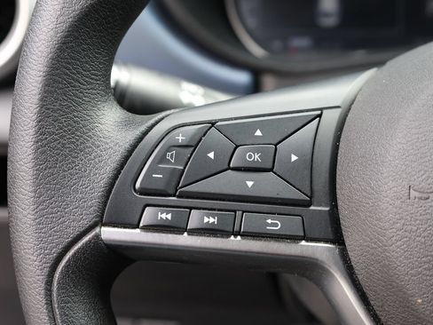 Used 2023 Nissan Versa SV FWD image 29