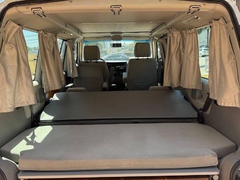 Used 2002 Volkswagen Eurovan MV FWD image 31