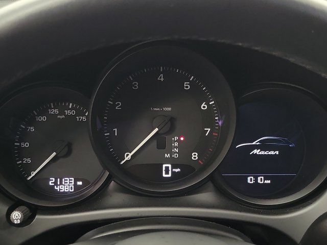 Used 2024 Porsche Macan AWD/4WD image 25