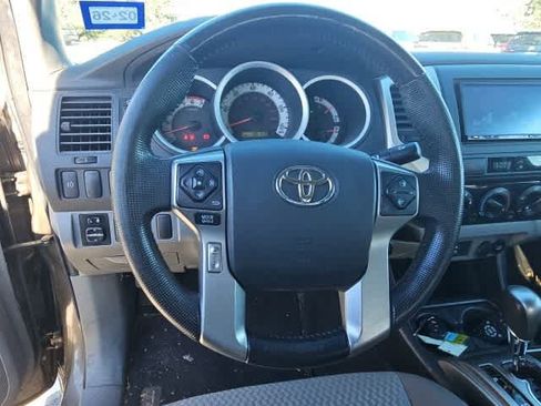 Used 2014 Toyota Tacoma PreRunner image 11