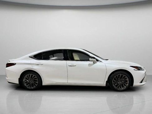 Used 2024 Lexus ES 350 Ultra Luxury image 2