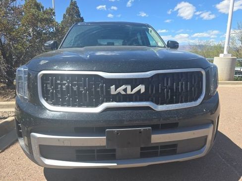 Used 2023 Kia Telluride LX image 2