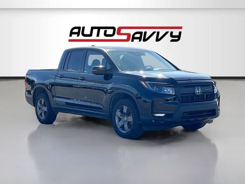 Used 2025 Honda Ridgeline TrailSport image 1