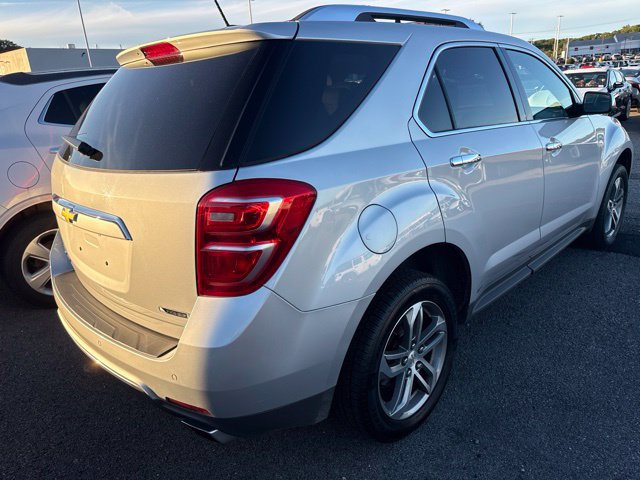 Used 2017 Chevrolet Equinox Premier w/ Enhanced Convenience Package AWD/4WD image 3