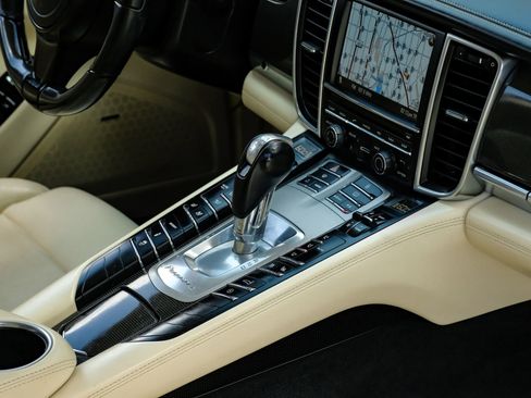 Used 2013 Porsche Panamera S RWD image 29
