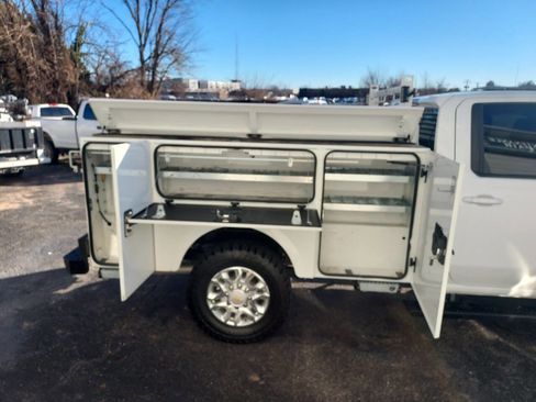 Used 2022 Chevrolet Silverado 2500 LT w/ Convenience Package image 7