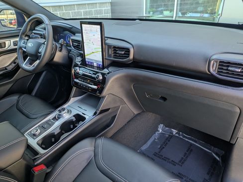 Used 2024 Ford Explorer ST w/ Equipment Group 401A image 32