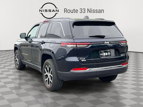 Used 2024 Jeep Grand Cherokee Limited AWD/4WD image 3