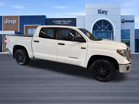 Used 2020 Toyota Tundra SR5 AWD/4WD image 10