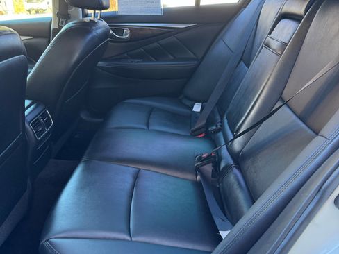 Used 2018 INFINITI Q50 Luxe w/ Essential Package (3.0T Luxe) image 16