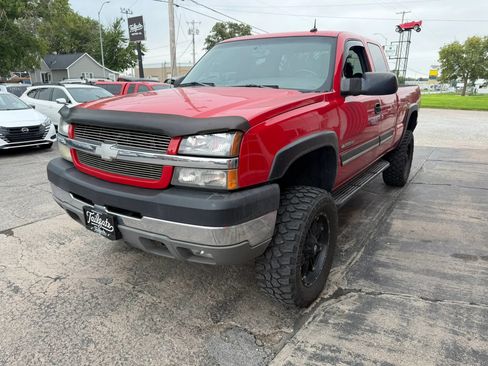 Used 2003 Chevrolet Silverado 2500 LT w/ Skid Plate Package AWD/4WD image 4