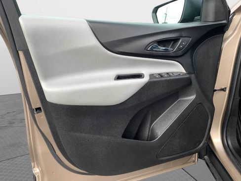 Used 2018 Chevrolet Equinox LS w/ LPO, Protection Package AWD/4WD image 11