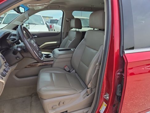 Used 2015 GMC Yukon XL SLT w/ HD Trailering Package AWD/4WD image 8