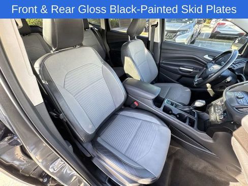Used 2019 Ford Escape SE image 28