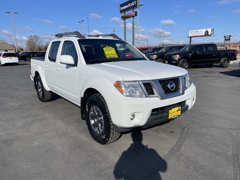 Used 2017 Nissan Frontier PRO-4X w/ Pro-4x Luxury Package image 2