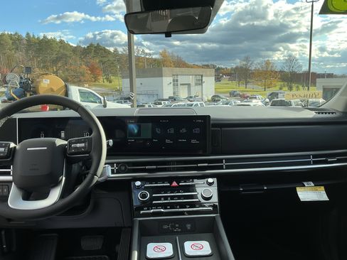 New 2026 Hyundai Santa Fe SE image 15