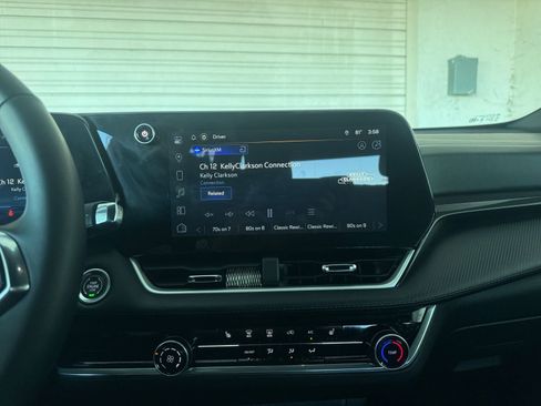 Used 2025 Chevrolet Equinox LT image 21