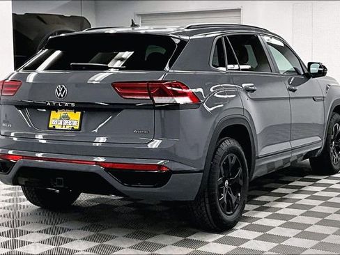Used 2023 Volkswagen Atlas Cross Sport SEL R-Line AWD/4WD image 13