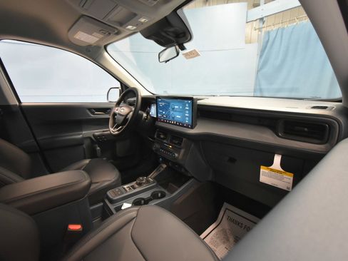 New 2026 Ford Maverick Lariat w/ Black Appearance Package image 18